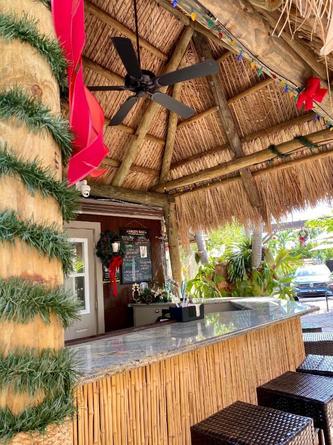 The Cabanas Guesthouse & Spa - Gay Resort Catering To Gay Men Oakland Park Kültér fotó